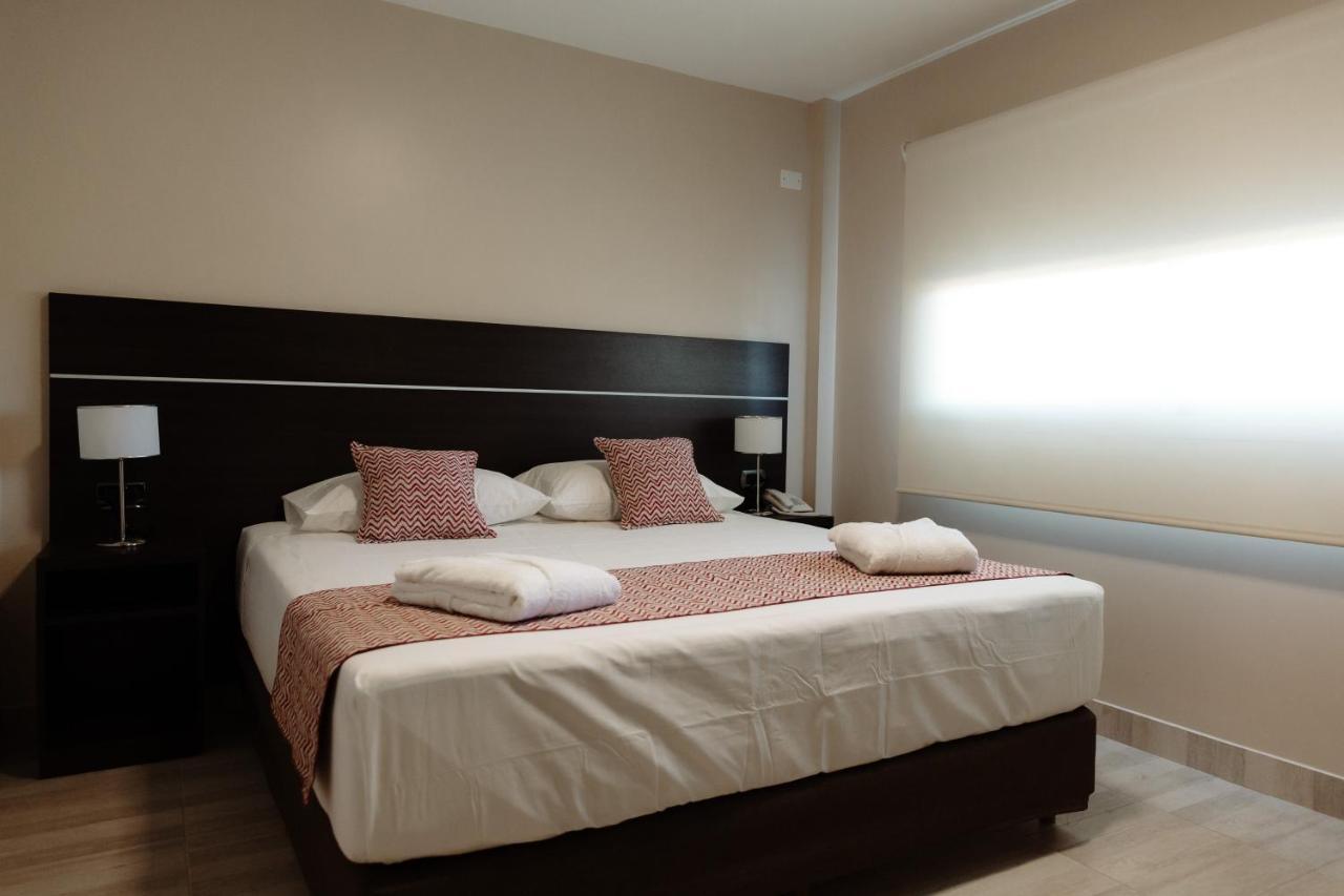 Hotel Batista Posadas Eksteriør bilde